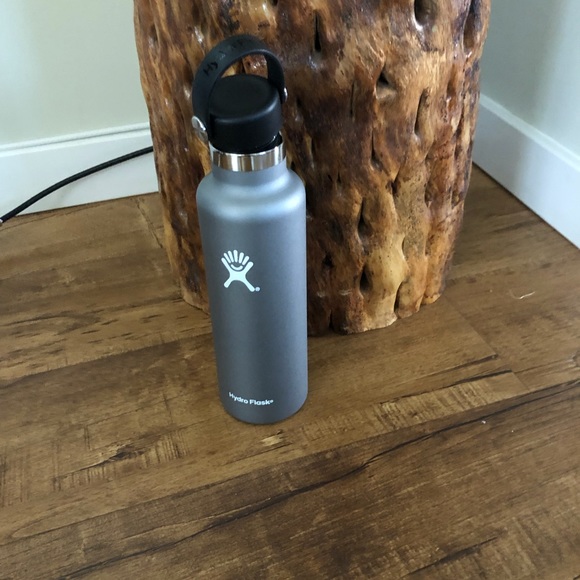 hydro flask graphite color
